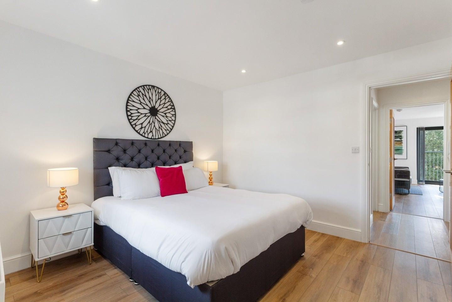 Flat Hendon Way in Greater London