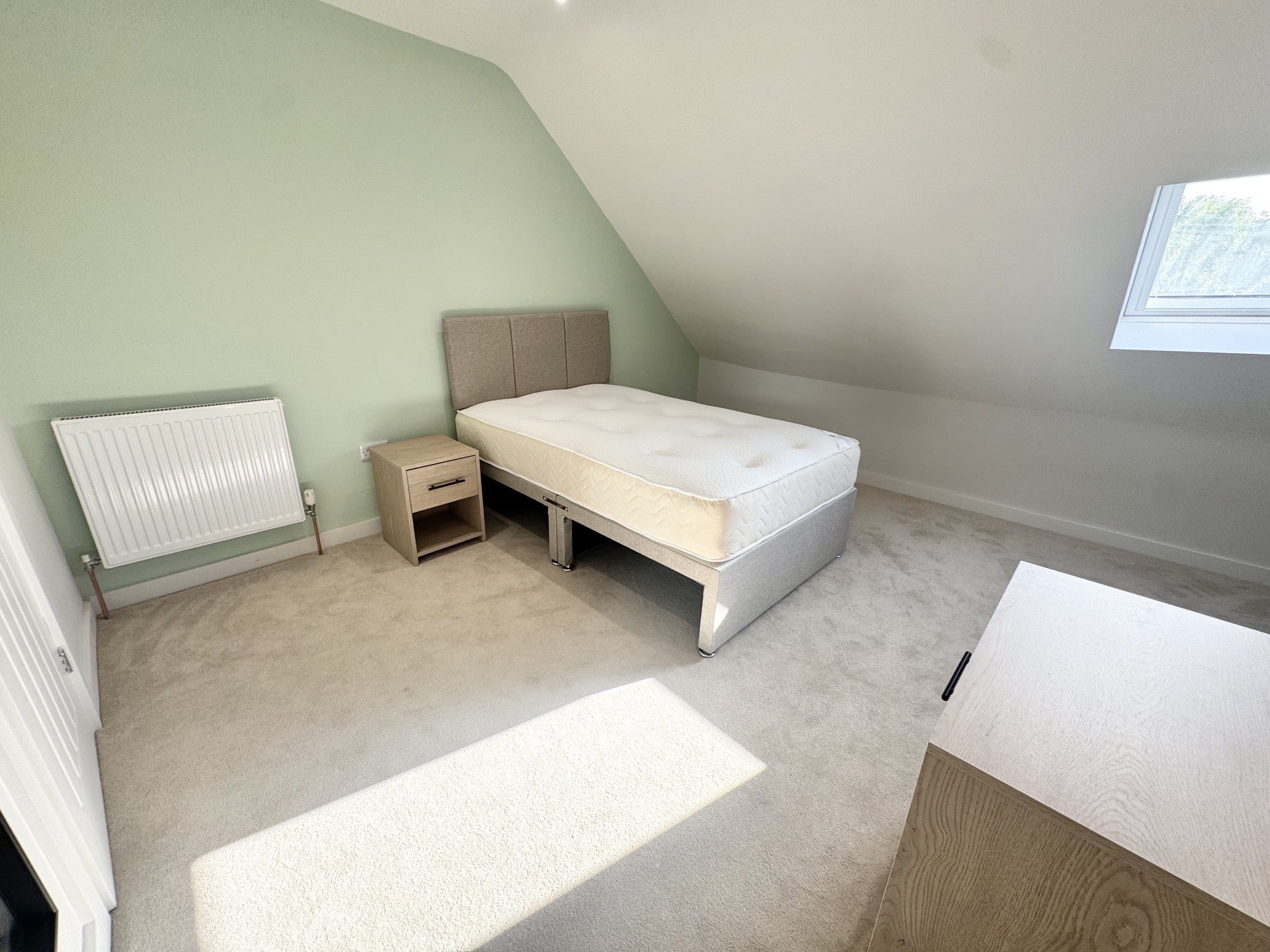 Room Green Road in Poole
