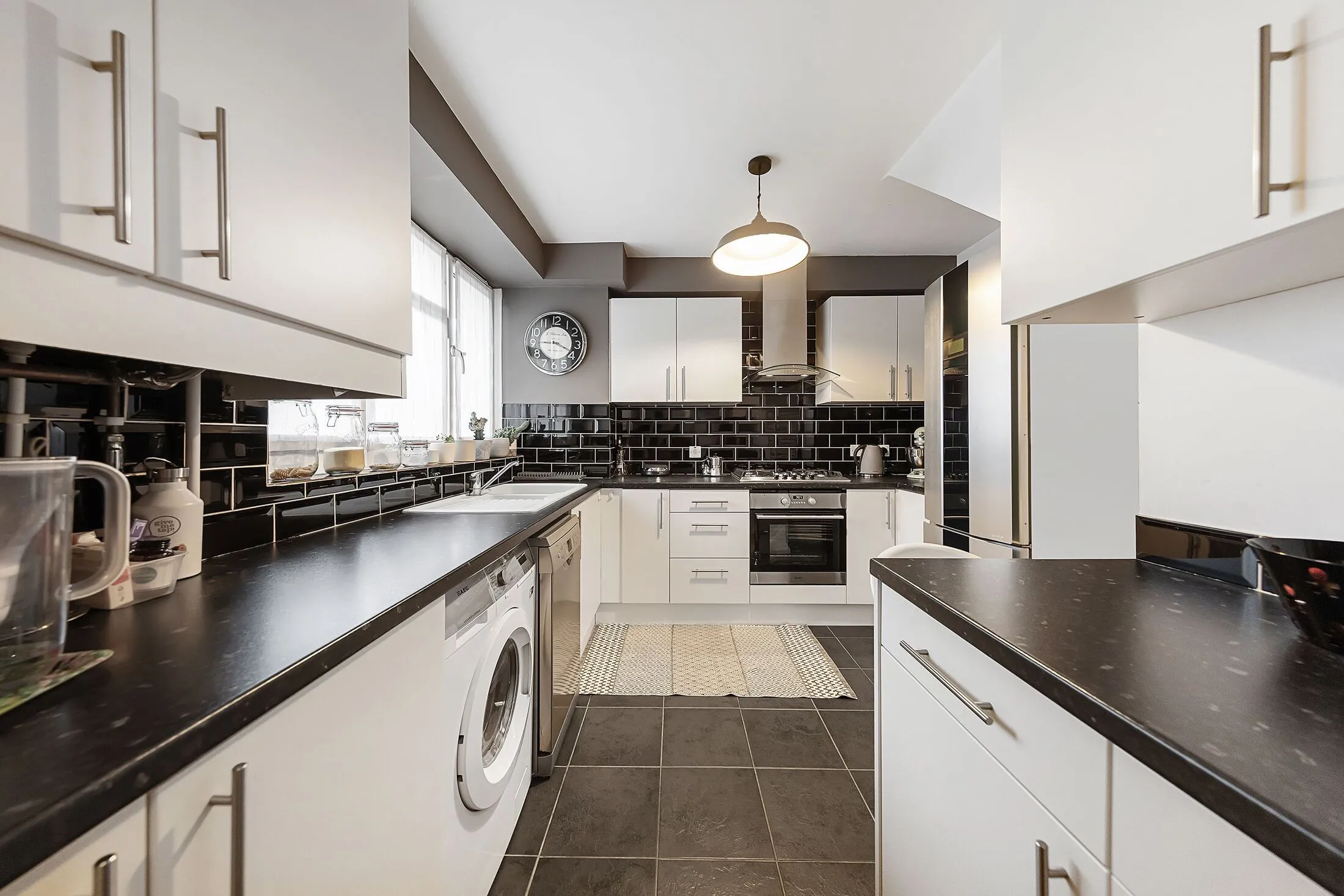 Flat Glen Albyn Road in Greater London