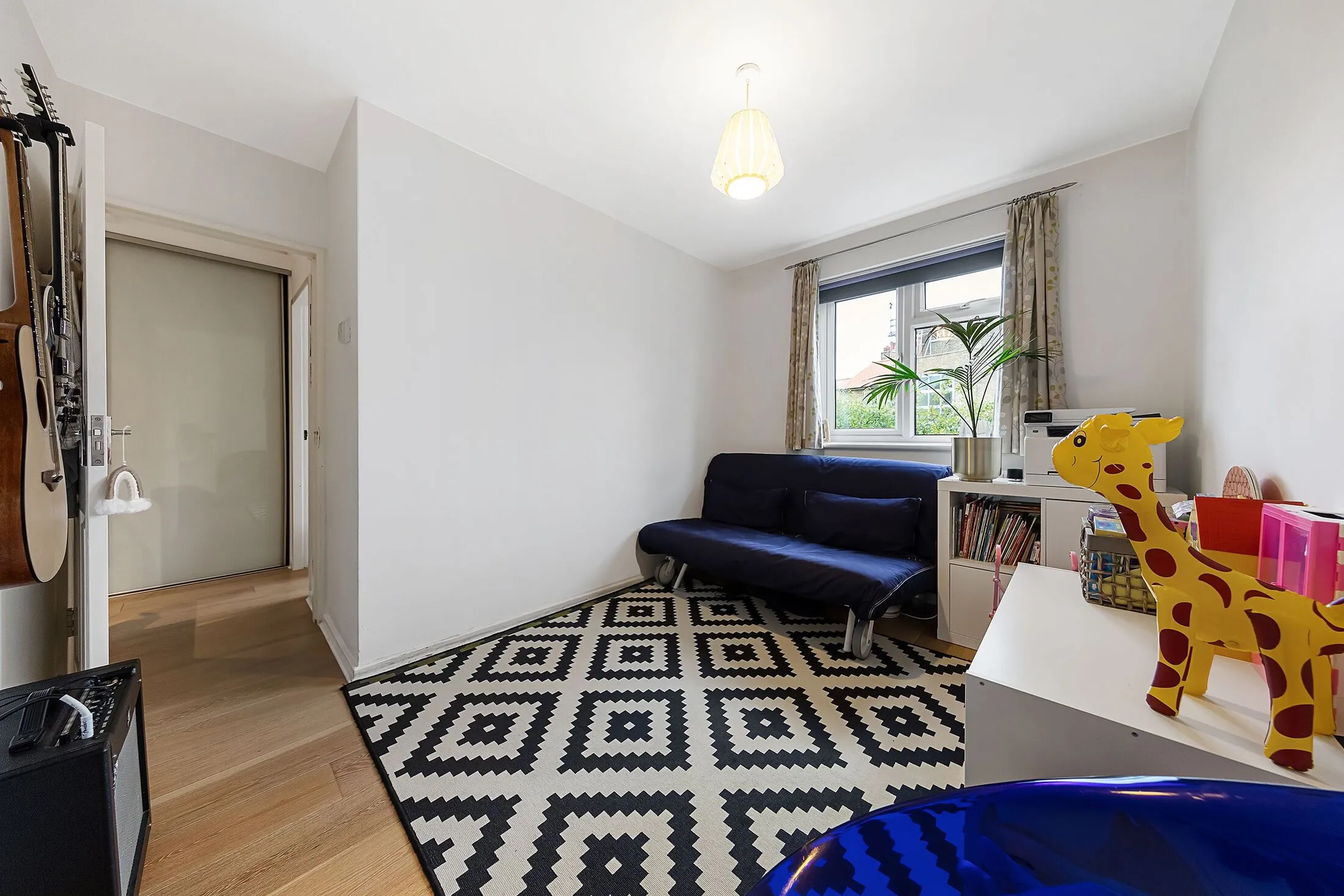 Flat Glen Albyn Road in Greater London