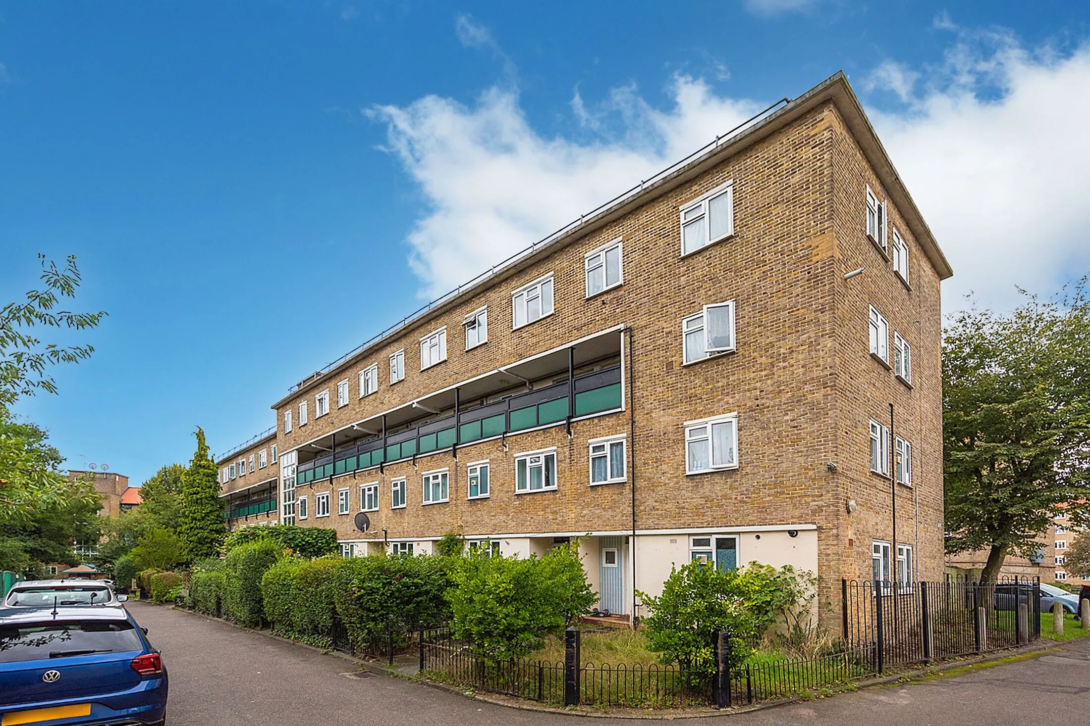 Flat Glen Albyn Road in Greater London