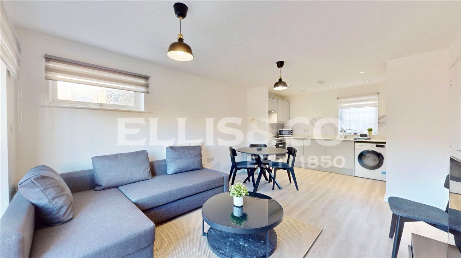 Flat Wellspring Crescent in Greater London
