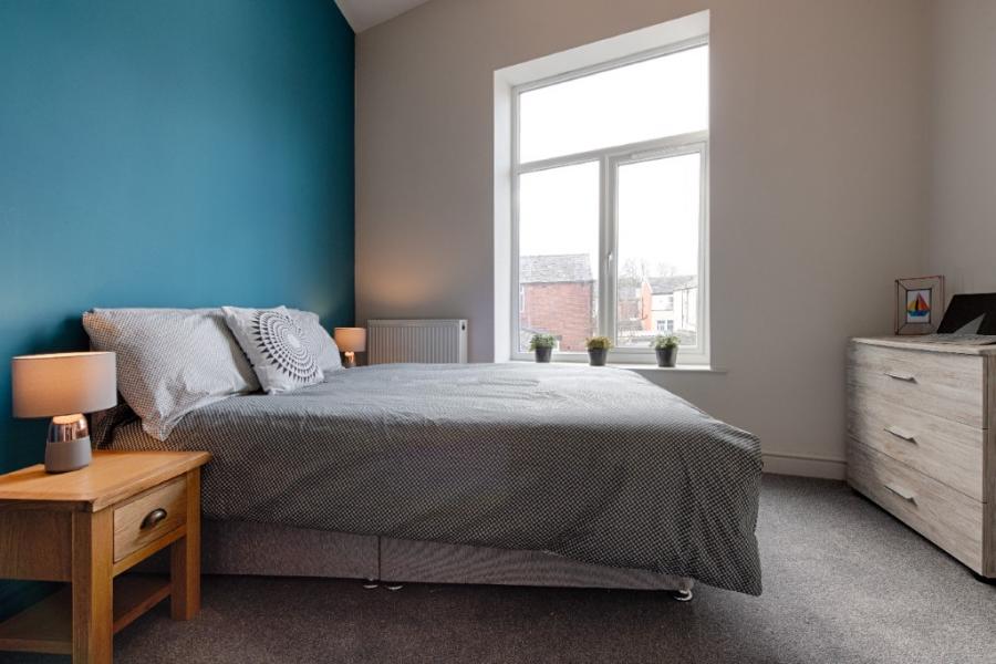 Room Heywood Street in Bury
