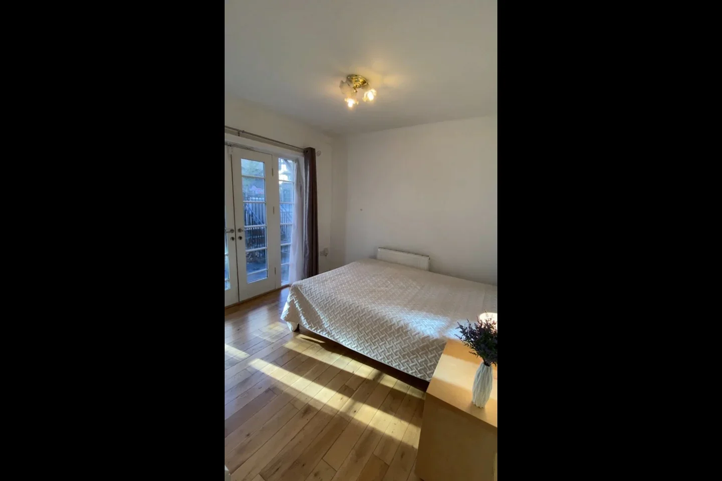 Room Bevenden Street in Greater London