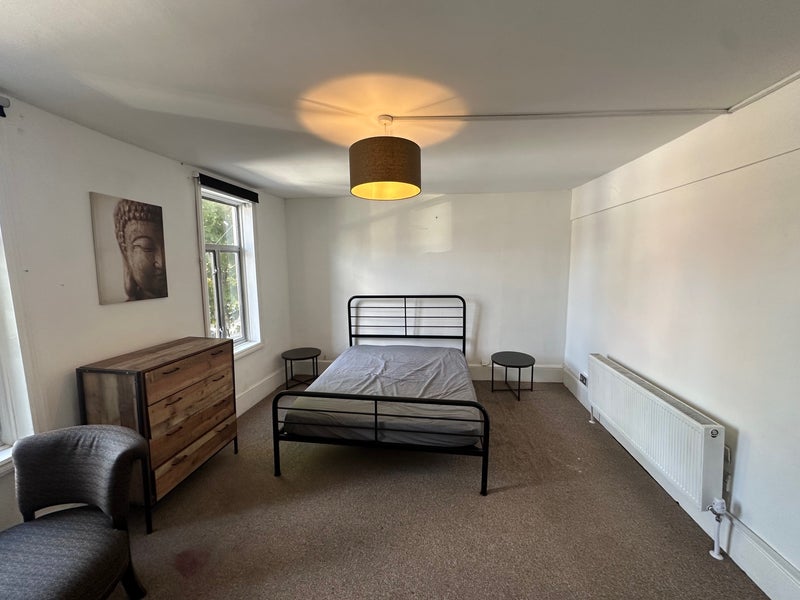Room Lordship Lane in Greater London