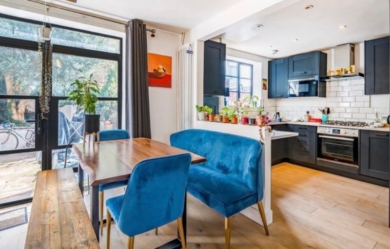 Room Stellman Close in Greater London
