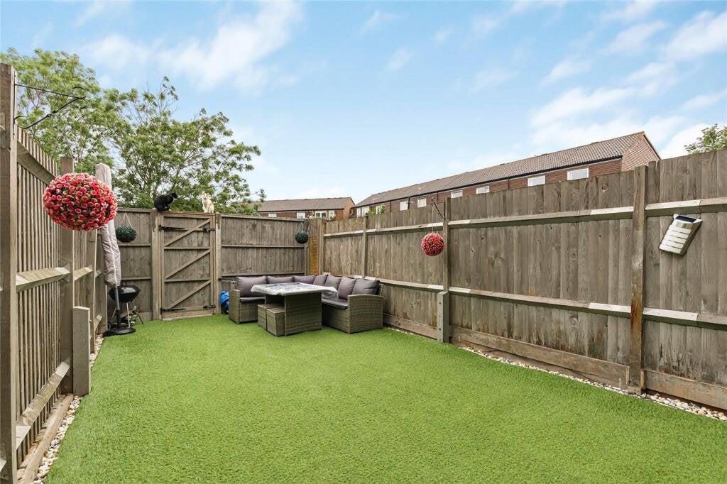 House Flanders Crescent in Greater London
