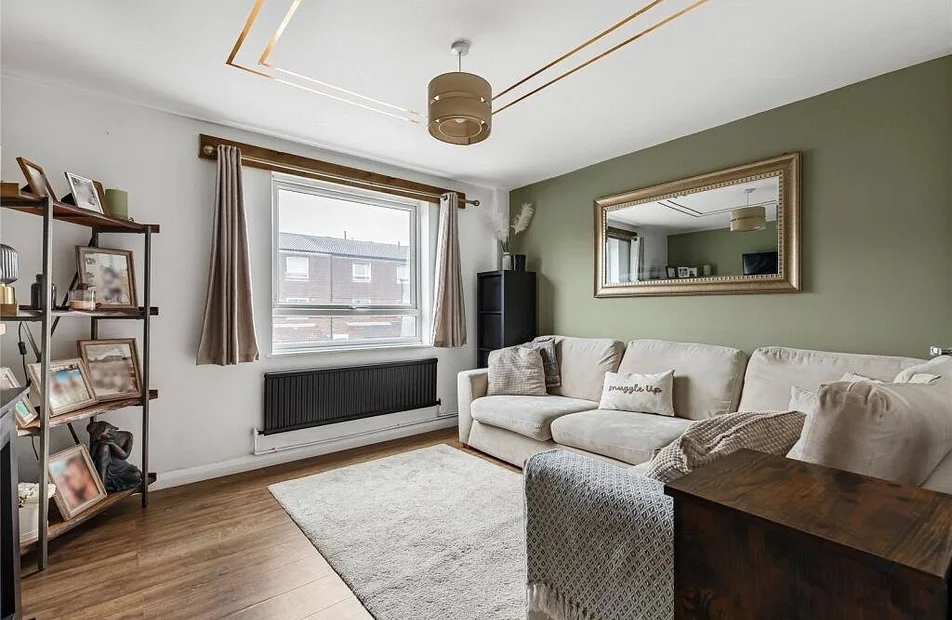 House Flanders Crescent in Greater London