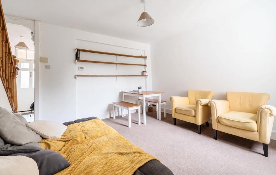 Room East Avenue in Oxford