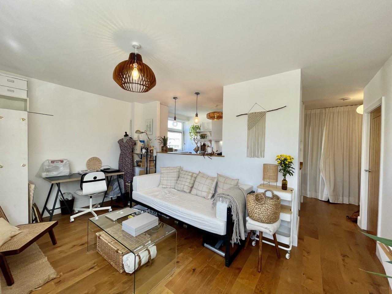 Flat Belmont Street in Greater London