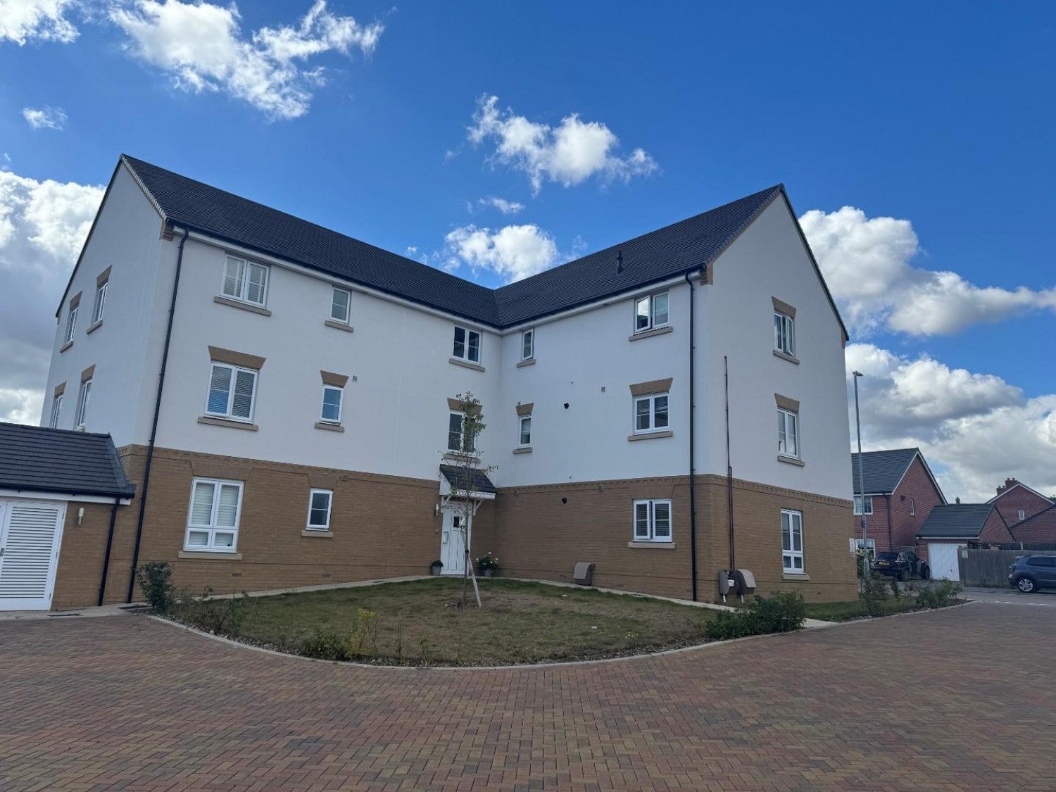 Flat Cornfield Drive in Gravesham