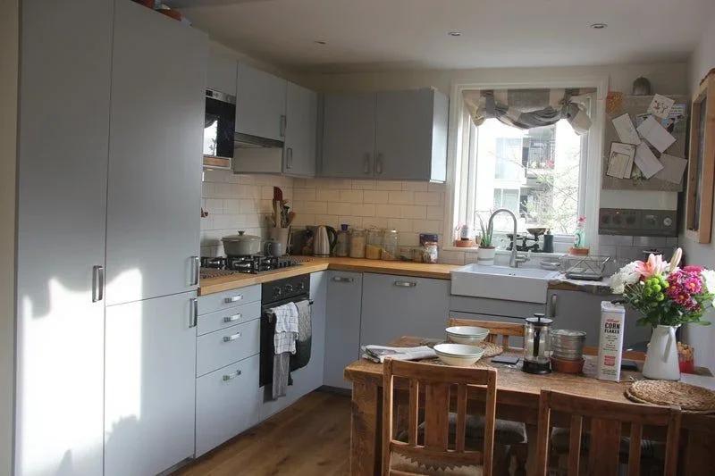 Flat Trinity Road in Greater London