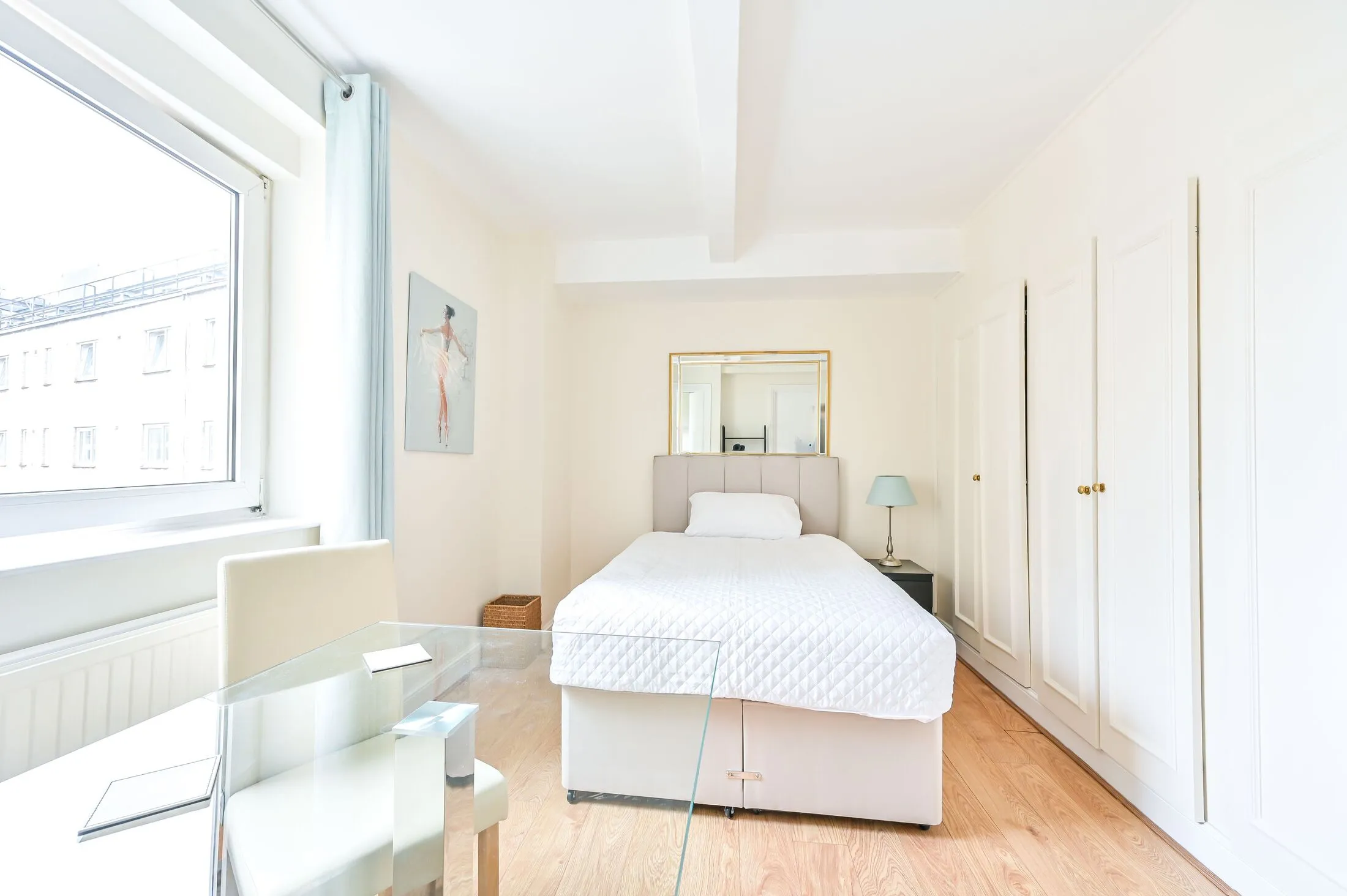 Flat Elystan Street in Greater London