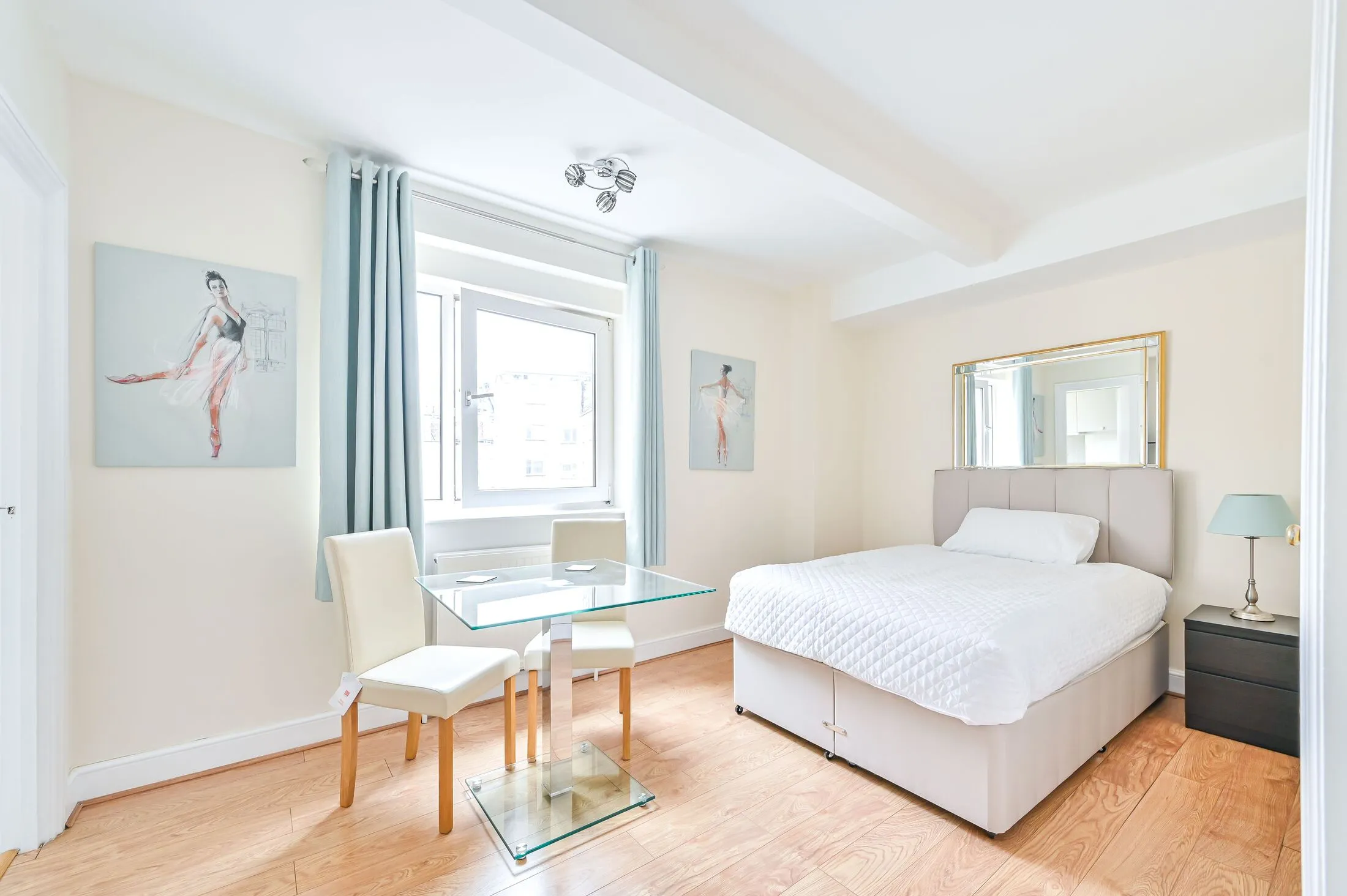 Flat Elystan Street in Greater London