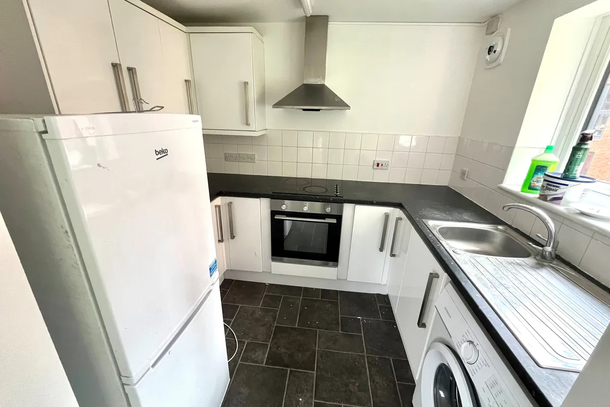 Flat Hollow Stone in Nottingham