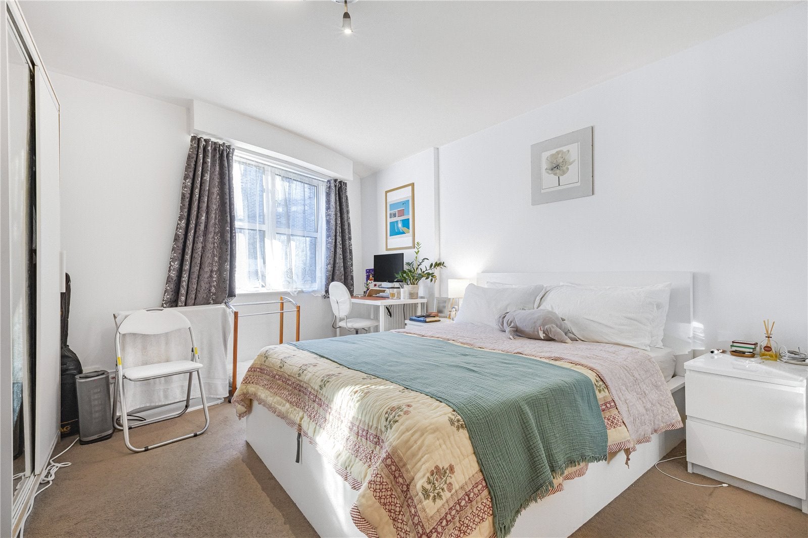 Flat Goswell Road in Greater London
