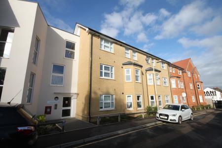 Flat South Road in Luton