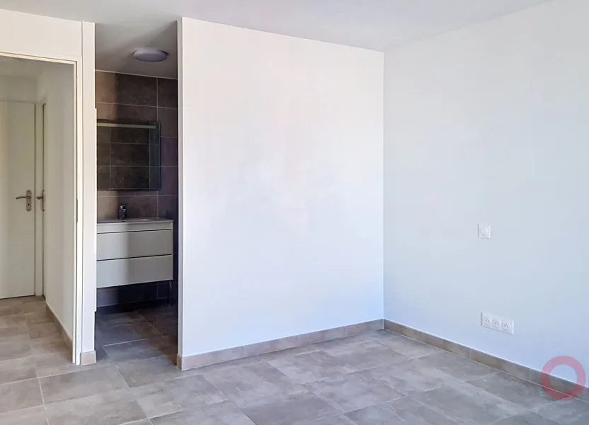 Flat Rue Voltaire in Villeneuve-de-la-Raho