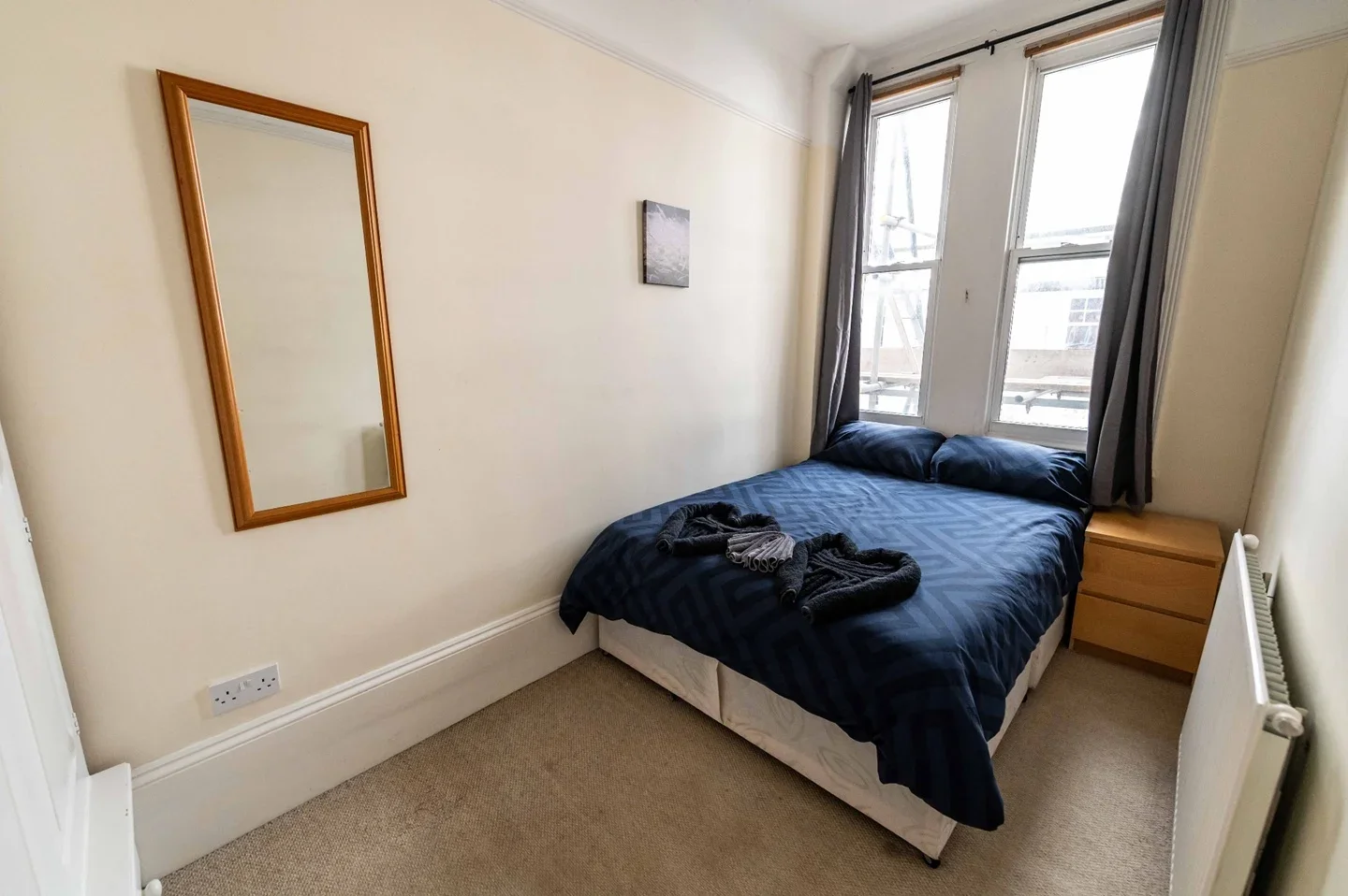 Flat Dancer Road in Greater London