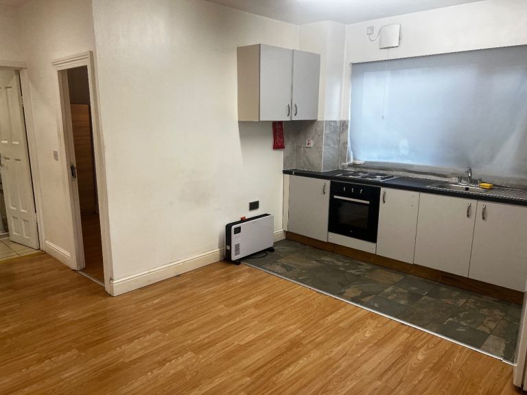 Flat Romford Road in Greater London