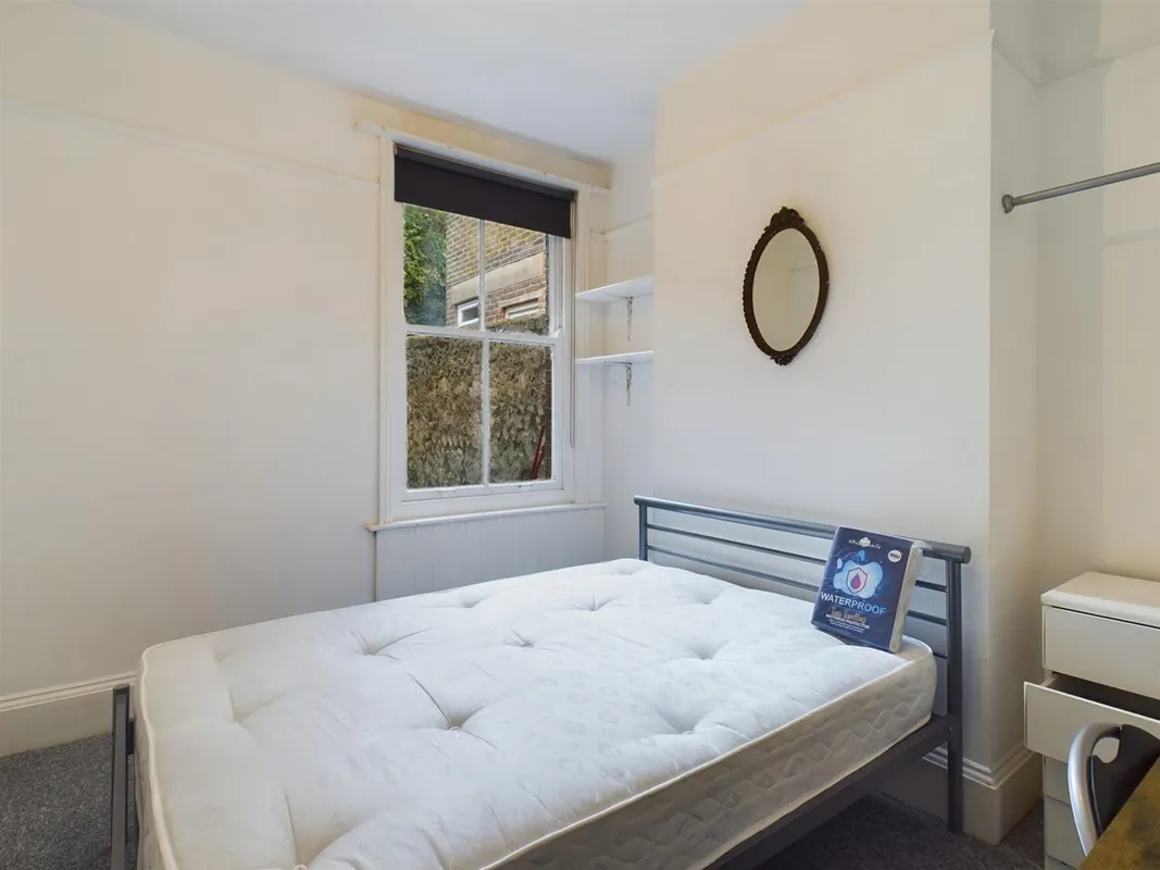 Flat Stanmer Park Road in Brighton