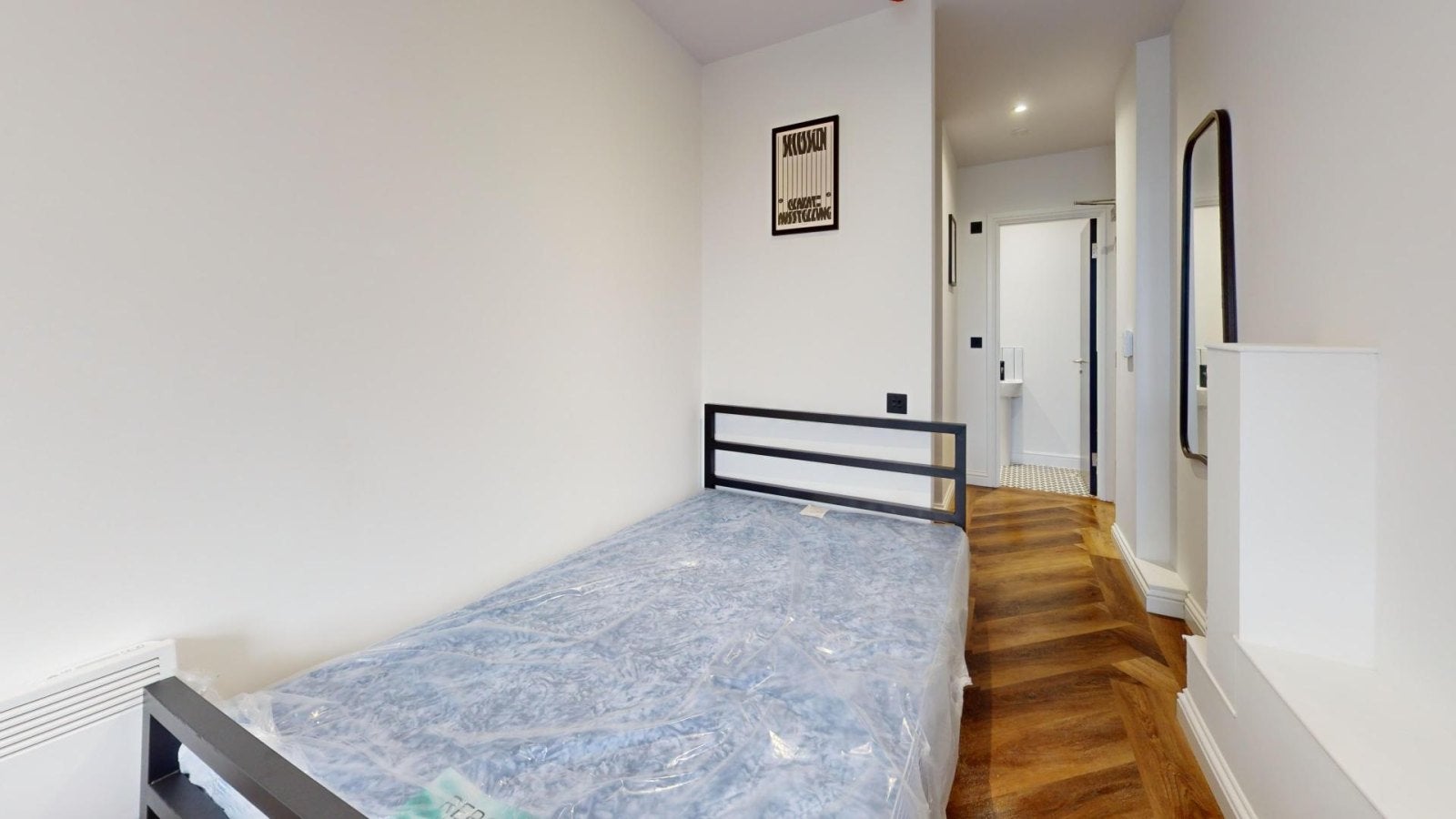 Room Thurloe Street in Manchester