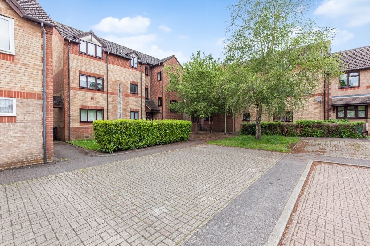 Flat Broome Way in Cherwell District