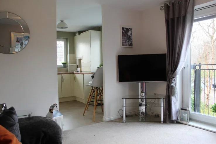 Flat Kelvindale Court in Glasgow