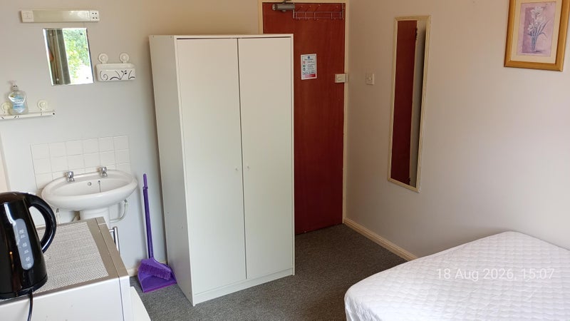 Room Demesne Road in Manchester