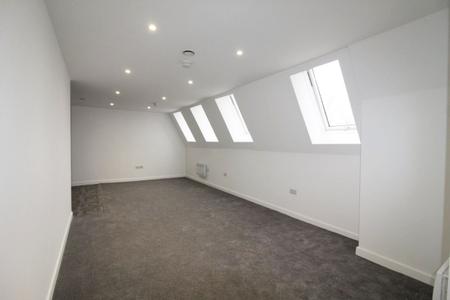 Flat Highfield Road in Ipswich