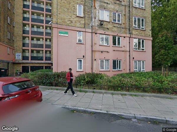 Flat Clifton Road in Greater London