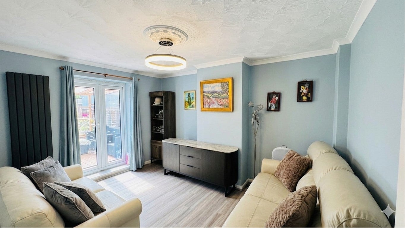 House Marlborough Road in Greater London