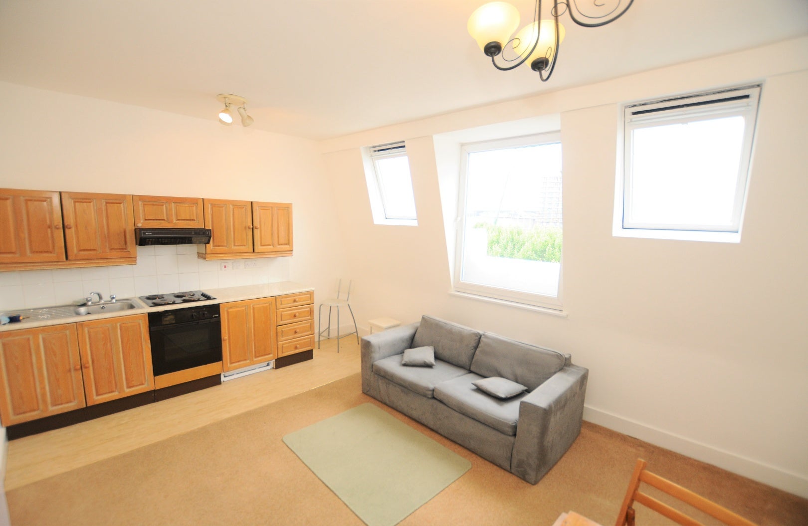 Flat Arterial Road West Thurrock in South Ockendon