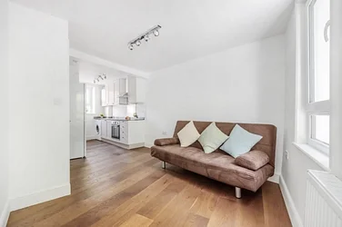 Flat Southwark Park Road in Greater London