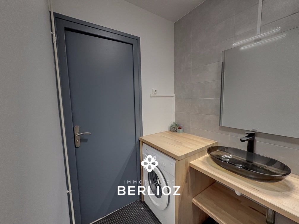 Appartement Rue Claude Genin à Grenoble