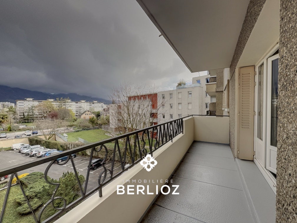 Appartement Rue Claude Genin à Grenoble