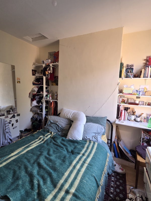 Room Clifden Road in Greater London