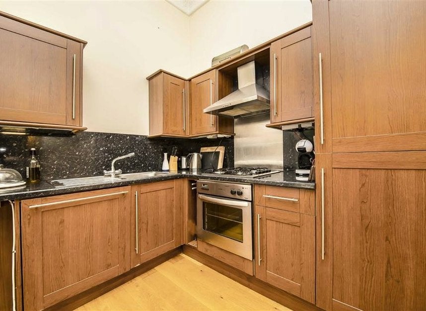 Flat Ashburn Gardens in Greater London