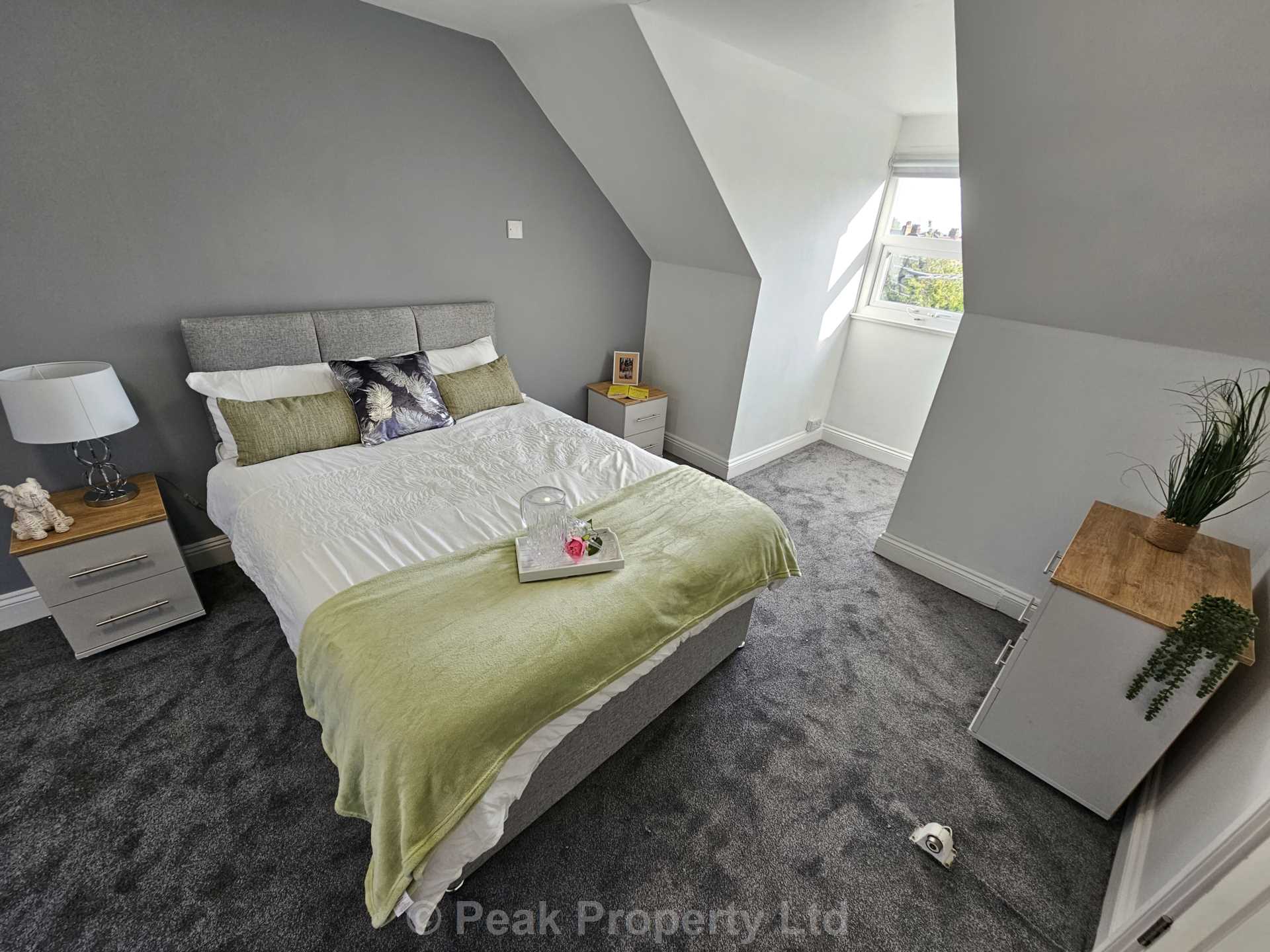 Room St Vincent's Road in Southend-on-Sea