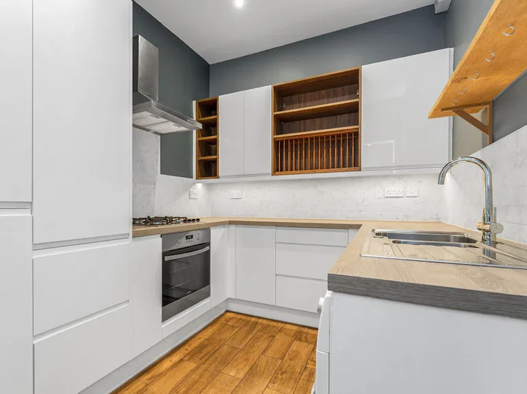 Flat Blackwood Crescent in Edinburgh