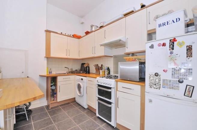 Flat Alexandra Park Road in Greater London