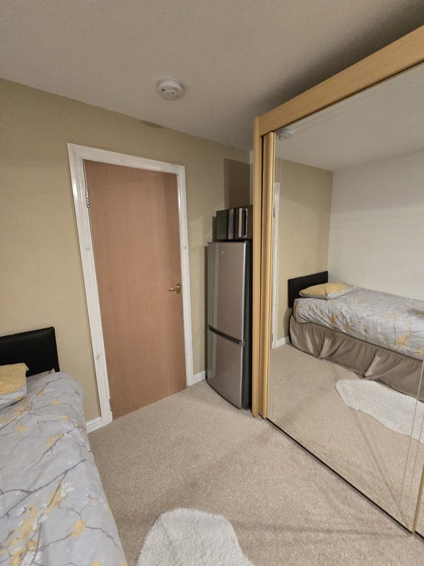 Room Maynard Road in Sandwell