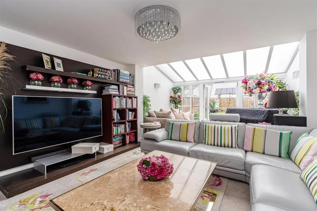 House Kilty Place in High Wycombe