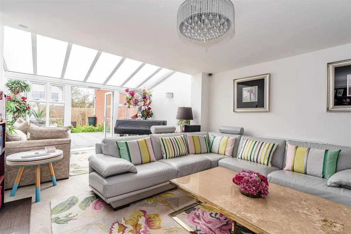 House Kilty Place in High Wycombe