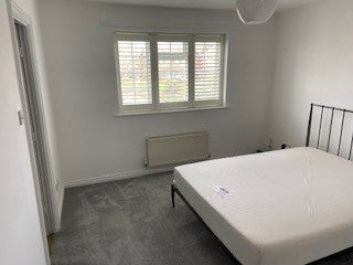 Room Mark Antony Drive in Warwick