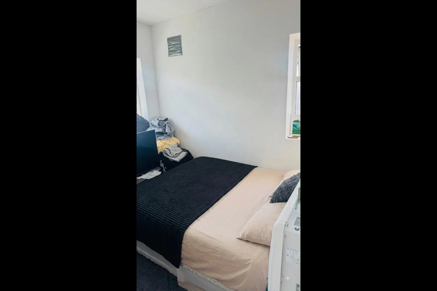 Room Randall Avenue in Greater London