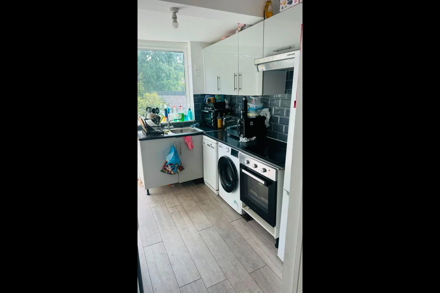 Room Randall Avenue in Greater London