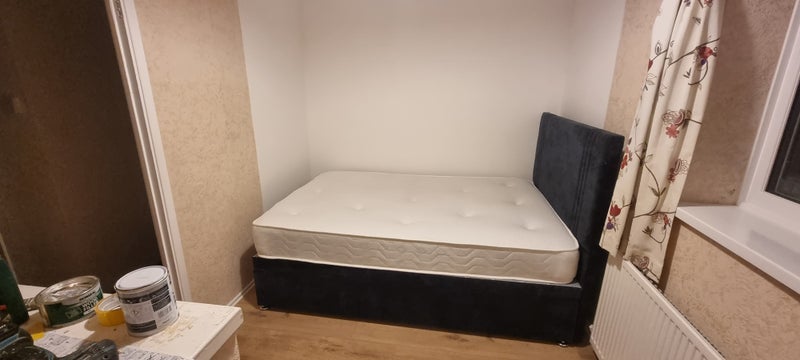 Room Boggart Hill Gardens in Leeds