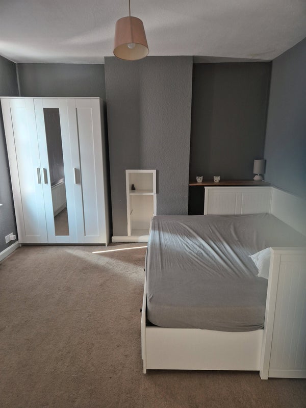 Room Shafto Road in Ipswich