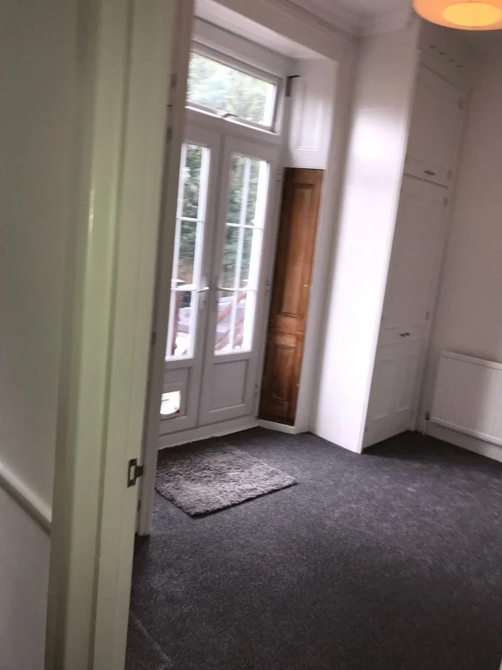 Flat Merton Road in Greater London